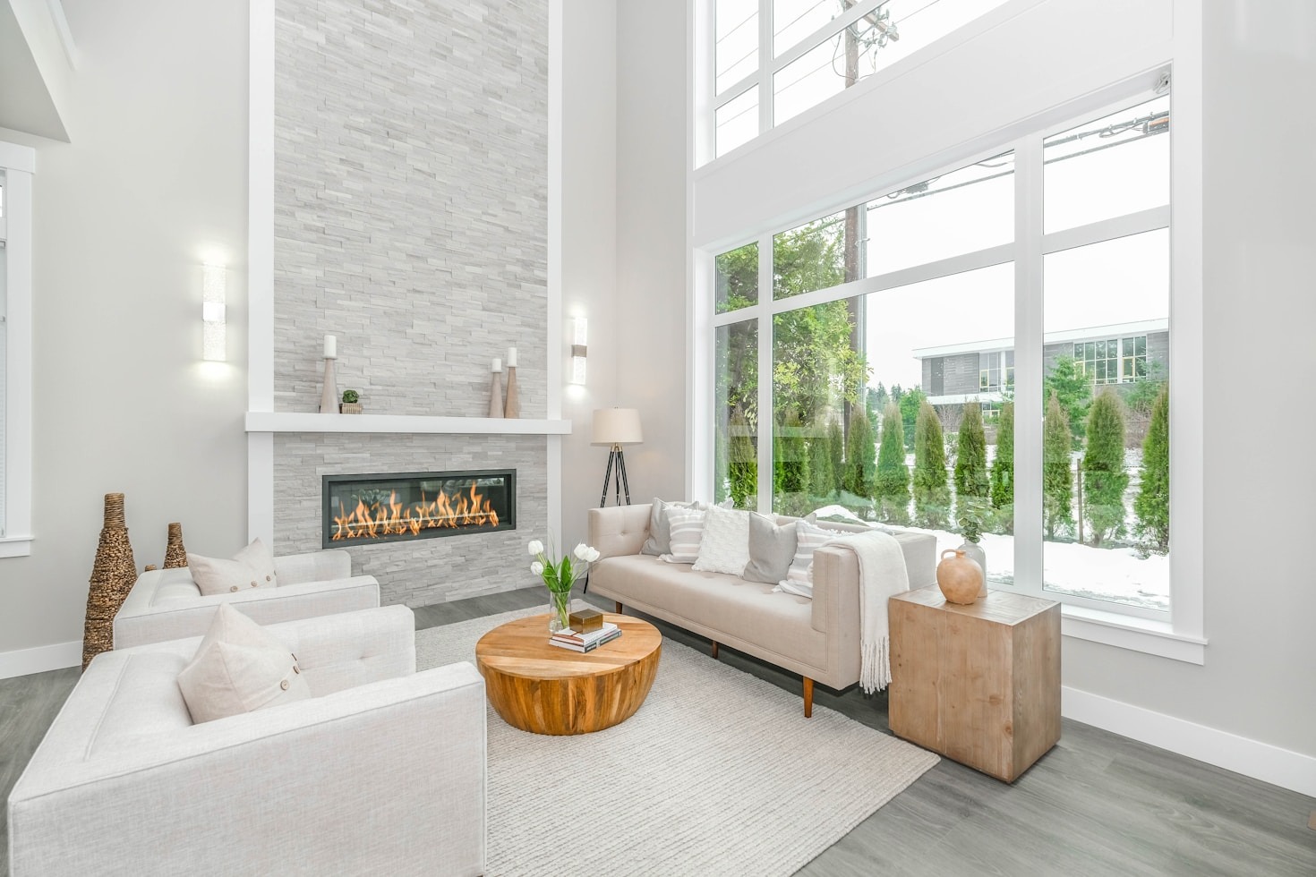 Navigating The Luxury Market With Expert Precision